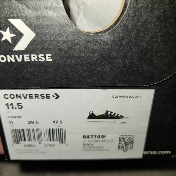 Kids Converse 11.5 - Picture 2 of 5